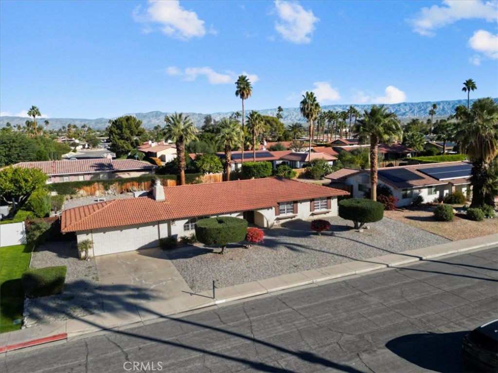2250 Tamarisk
