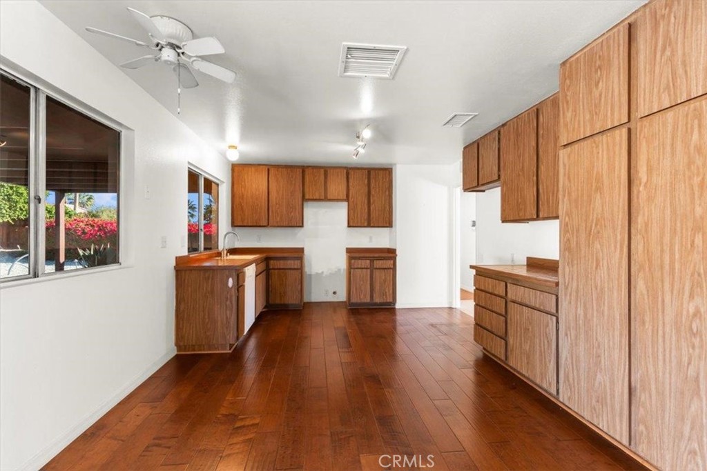 2250 Tamarisk