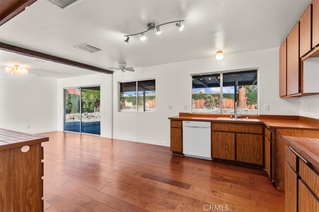 2250 Tamarisk