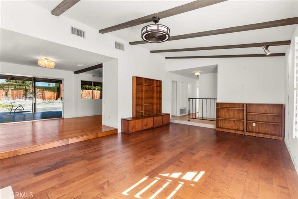 2250 Tamarisk