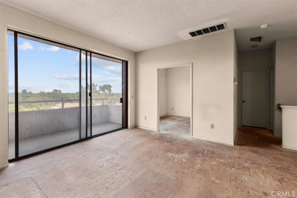 1140 Walnut Grove