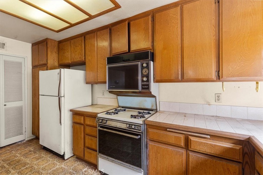 1140 Walnut Grove