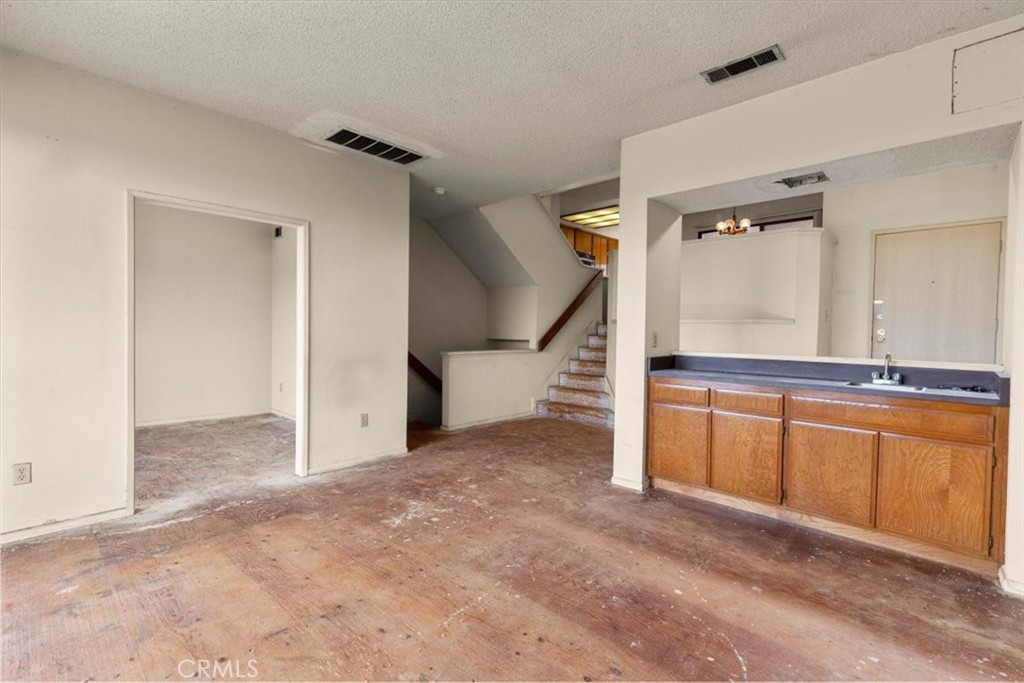 1140 Walnut Grove
