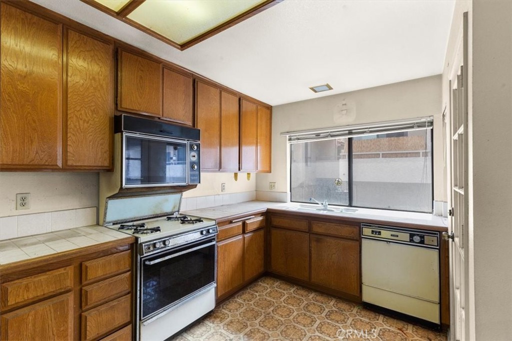 1140 Walnut Grove
