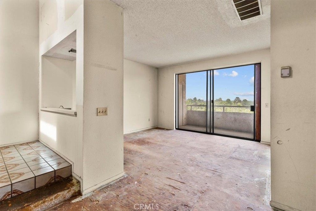 1140 Walnut Grove