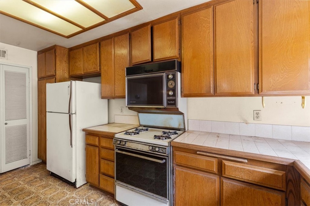 1140 Walnut Grove