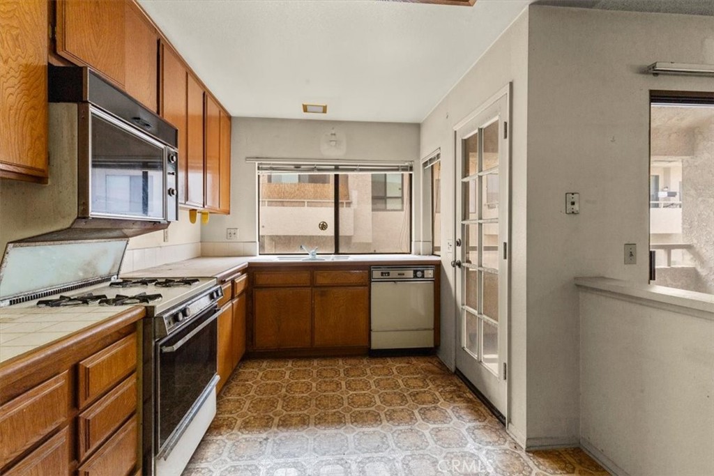1140 Walnut Grove