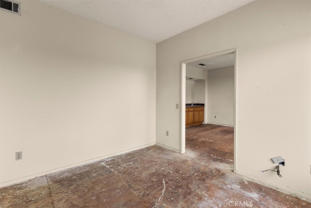1140 Walnut Grove