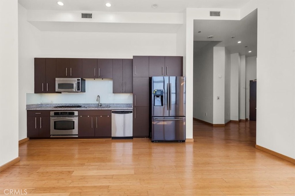 1100 Wilshire Boulevard 1812
