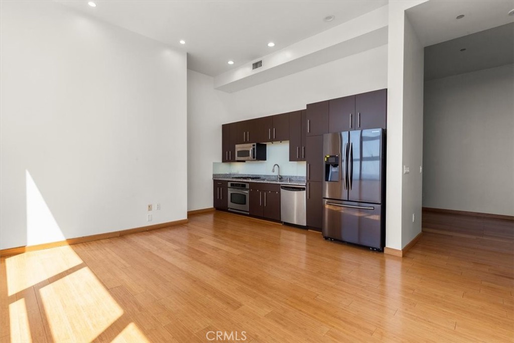 1100 Wilshire Boulevard 1812