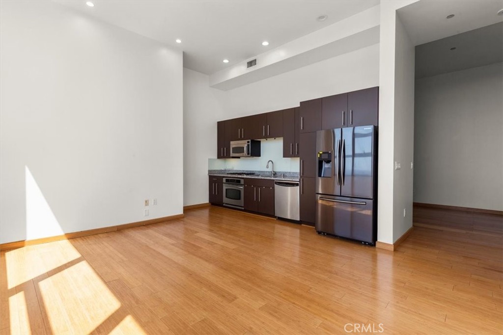 1100 Wilshire Boulevard 1812