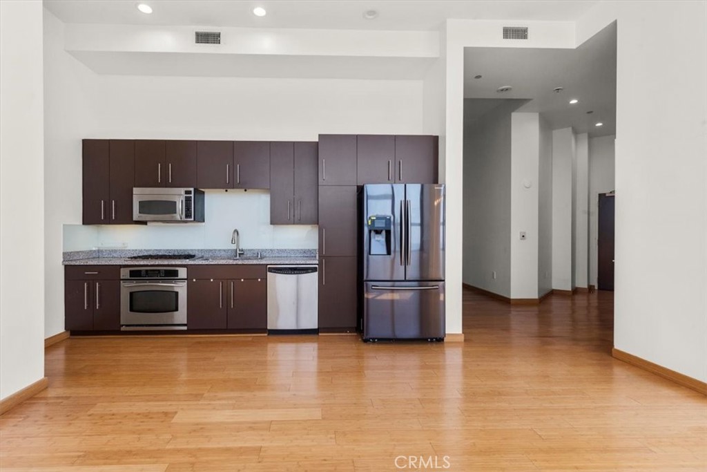 1100 Wilshire Boulevard 1812