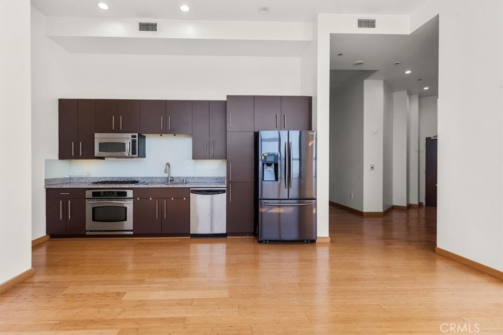 1100 Wilshire Boulevard 1812