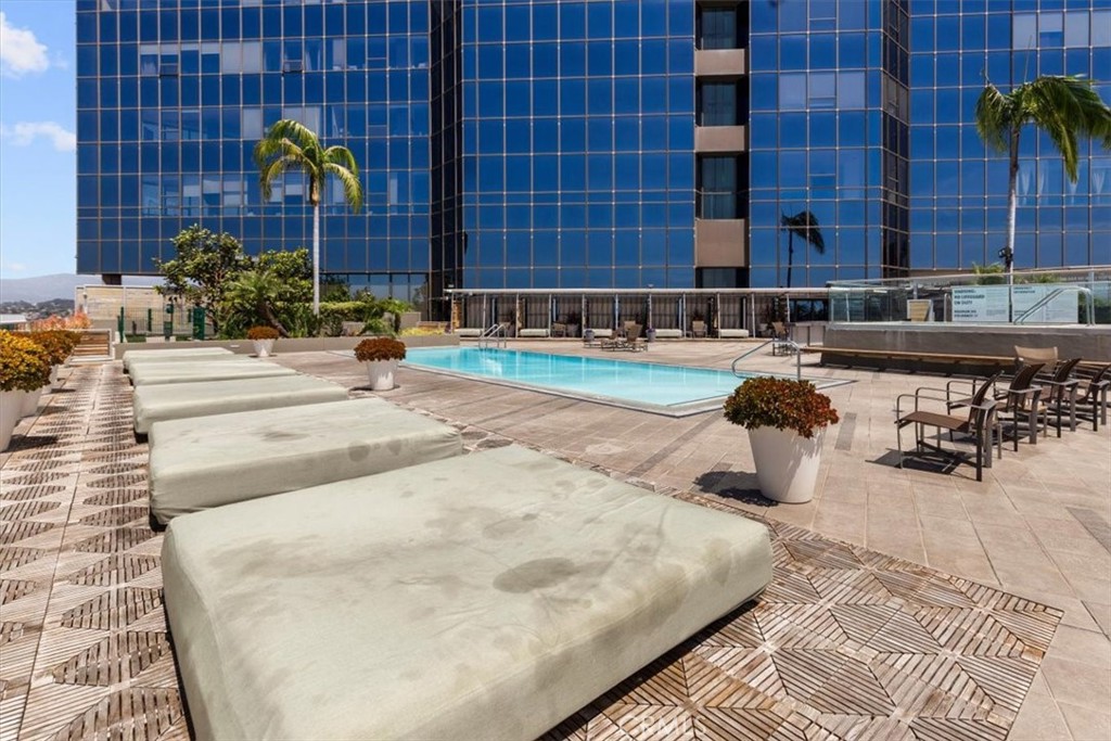 1100 Wilshire Boulevard 1812
