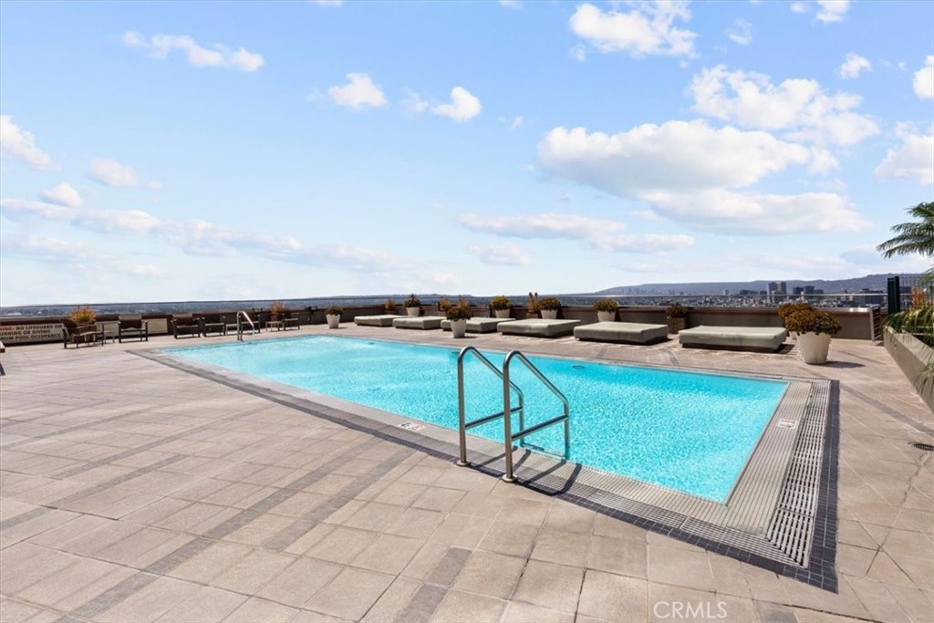 1100 Wilshire Boulevard 1812