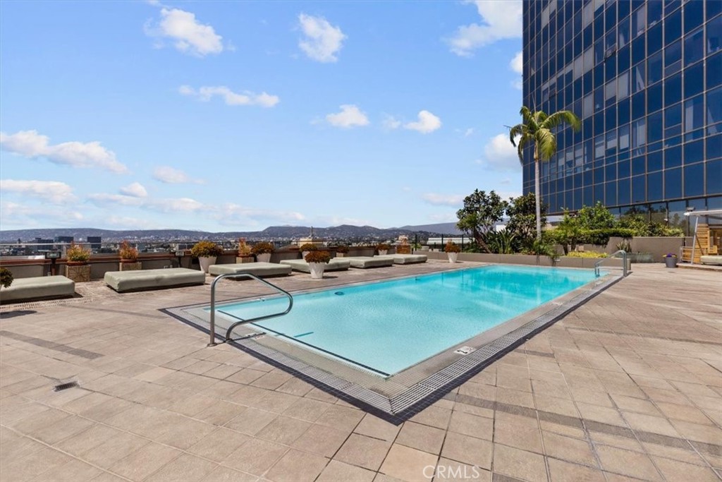 1100 Wilshire Boulevard 1812