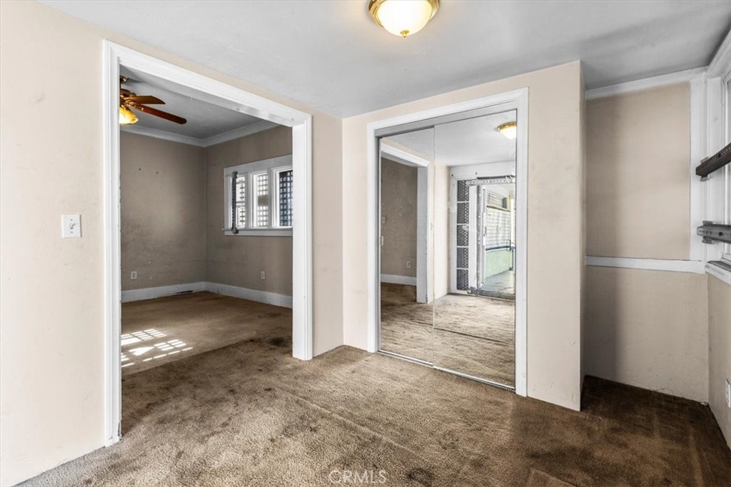 324 W 47th Place