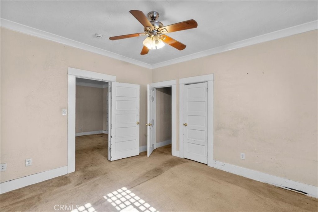 324 W 47th Place