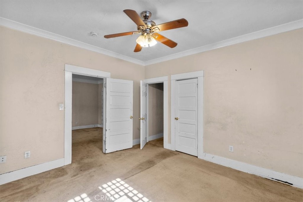 324 W 47th Place