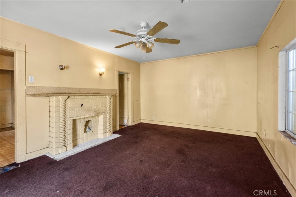 324 W 47th Place