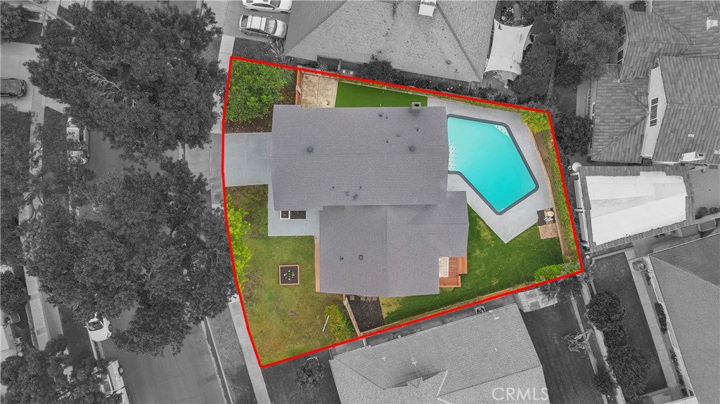 2525 N Pacific