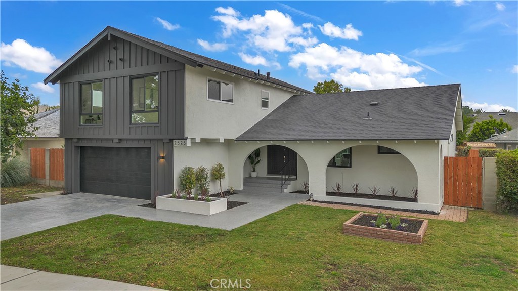 2525 N Pacific
