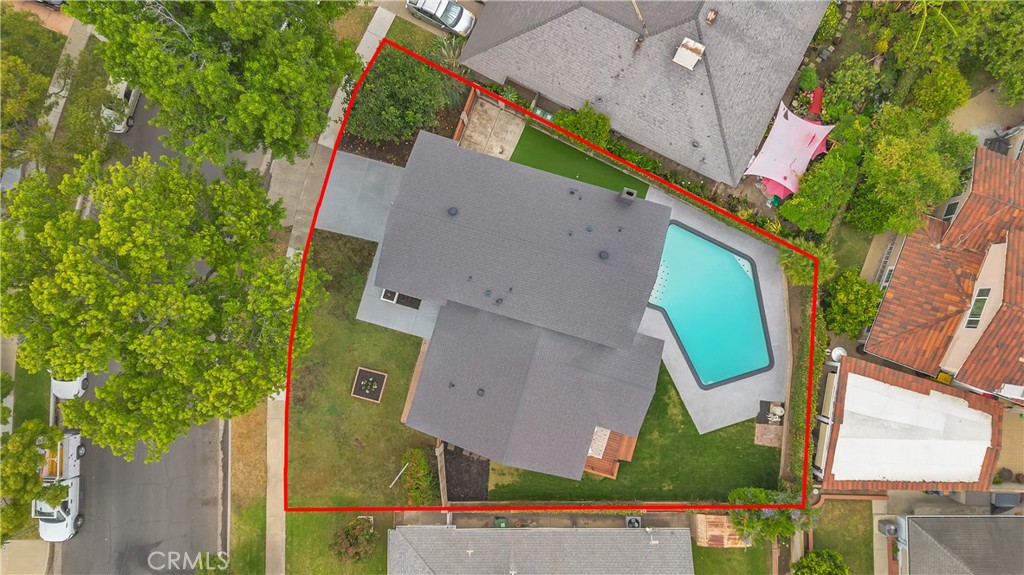 2525 N Pacific