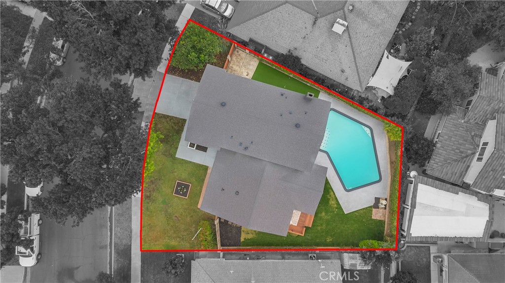 2525 N Pacific