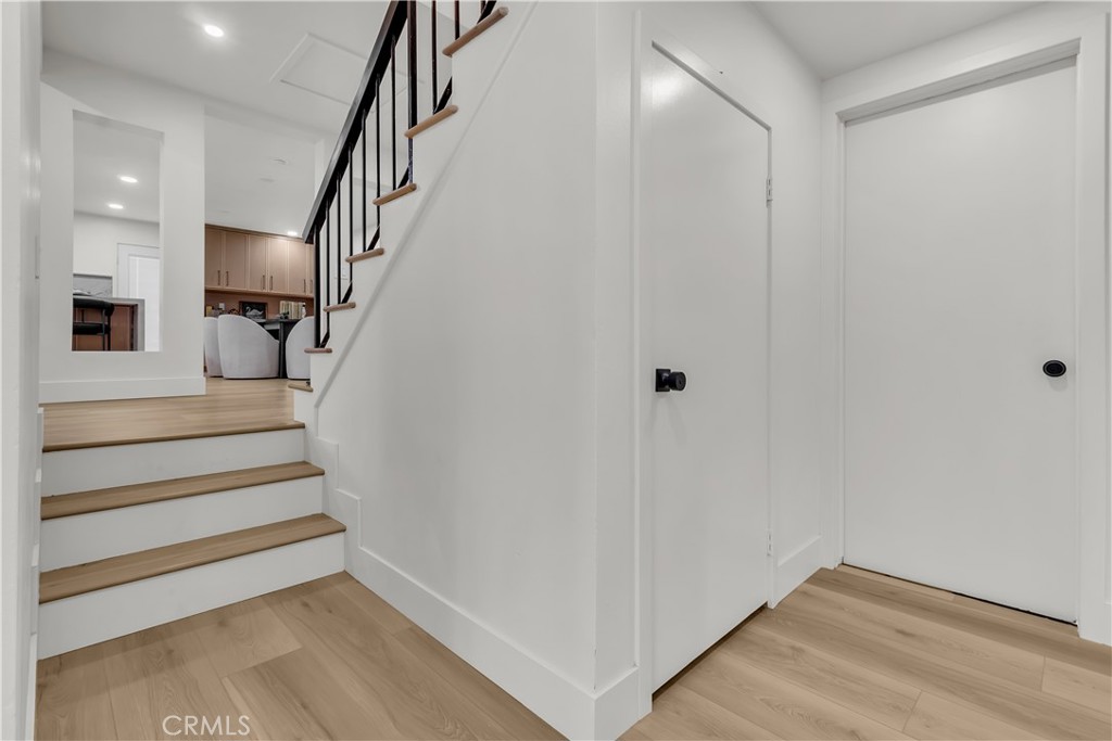 2525 N Pacific