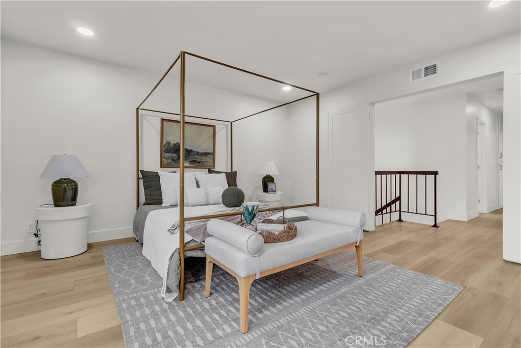 2525 N Pacific