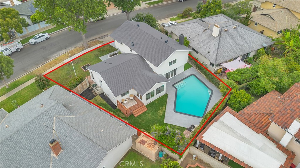2525 N Pacific