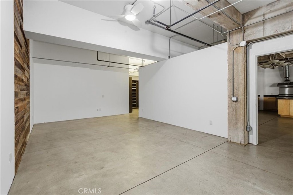 835 Locust Avenue 317