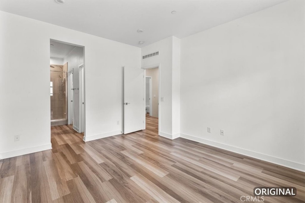 1206 W Cara