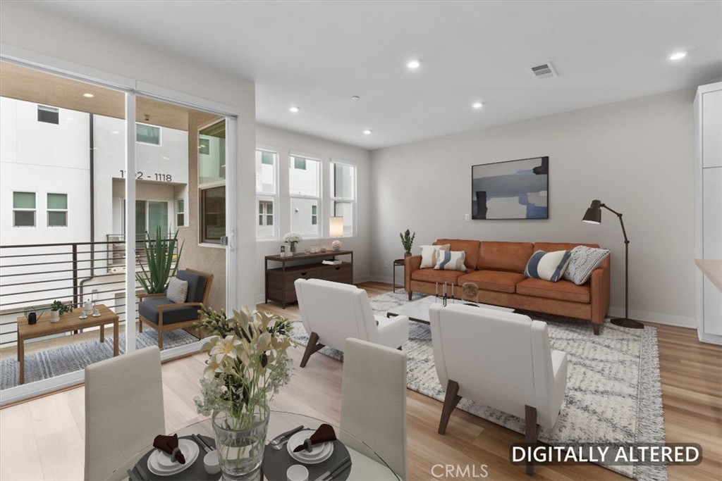 1206 W Cara