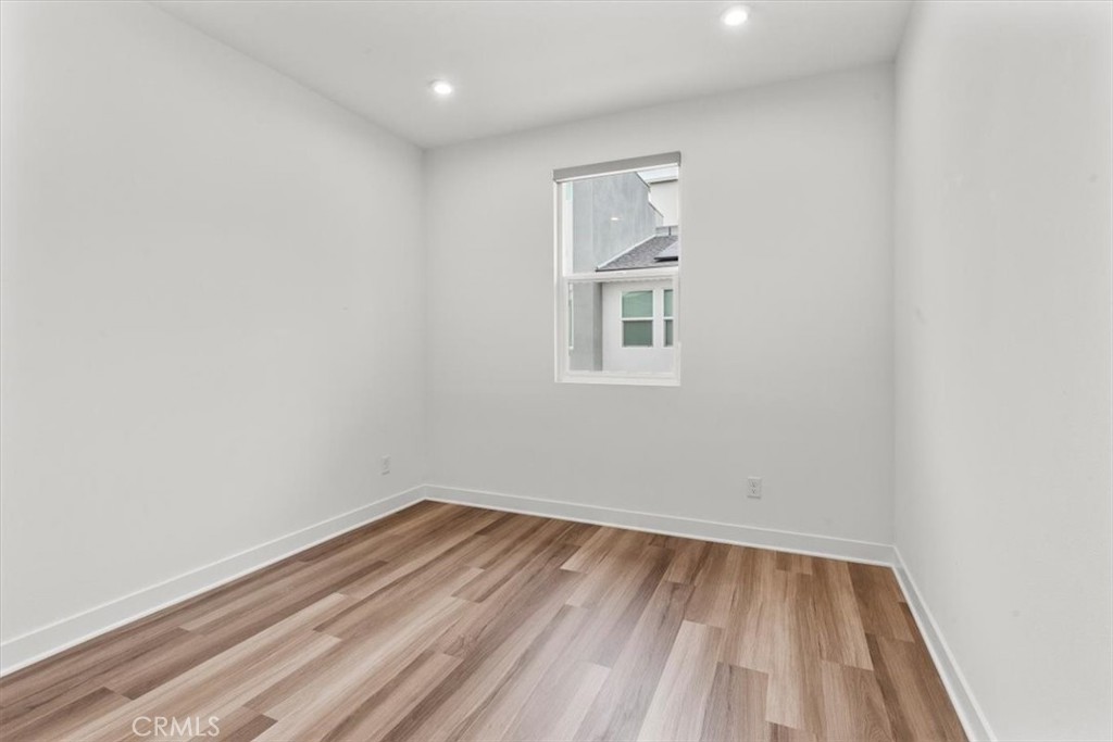 1206 W Cara