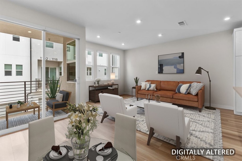1206 W Cara