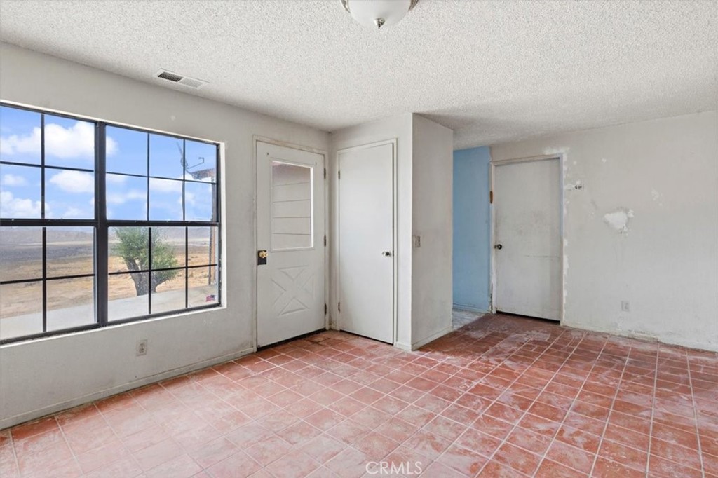 8885 Corto Road