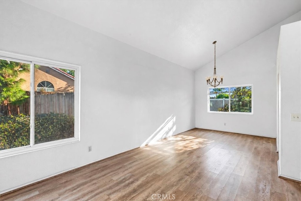 2243 N Maple