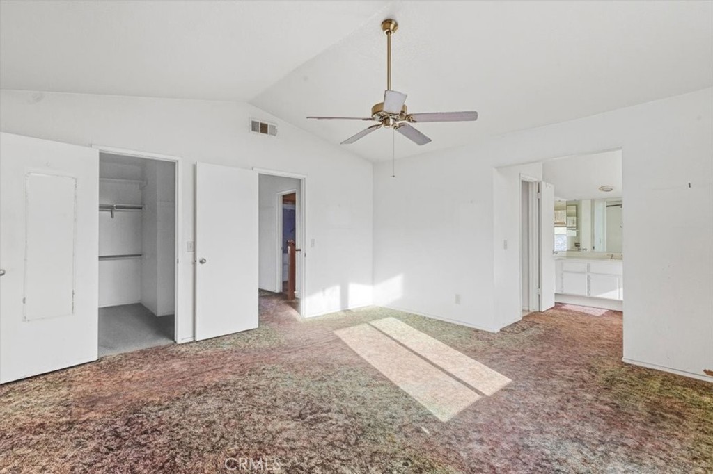2243 N Maple