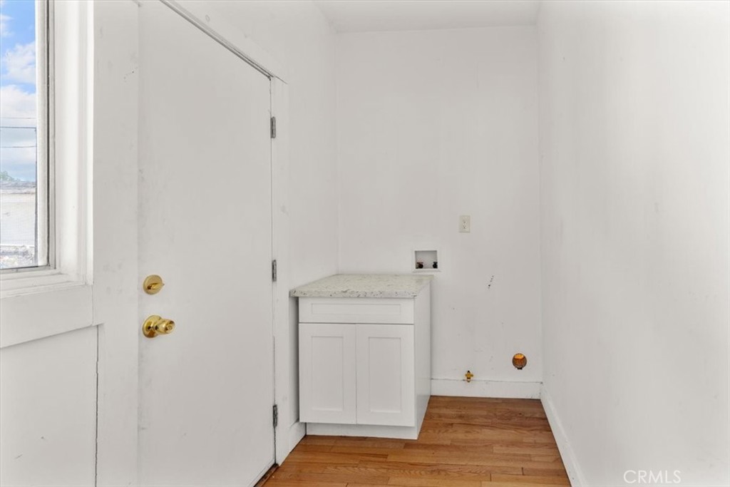2134 W 29th