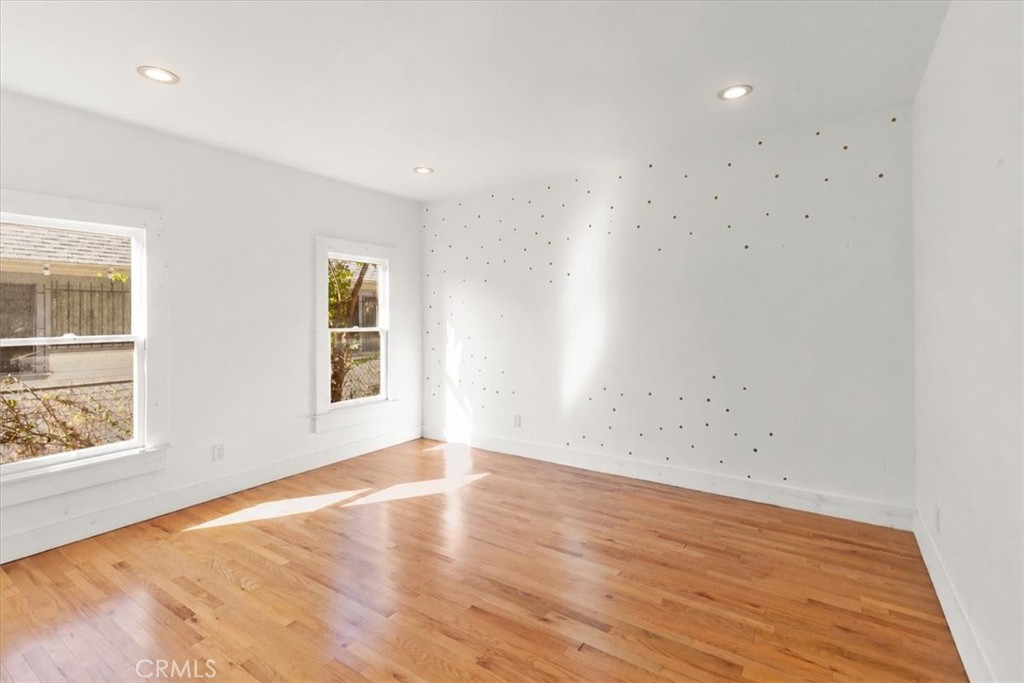 2134 W 29th