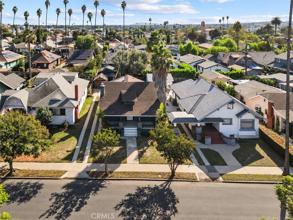 2134 W 29th Los Angeles Ca Us 90018 Dw26233275