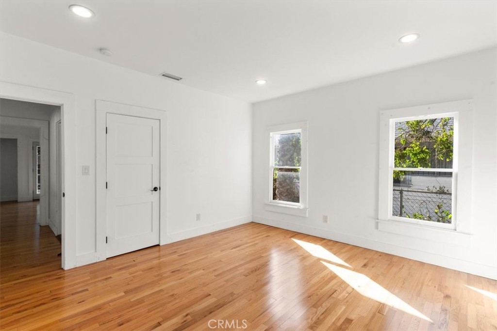 2134 W 29th