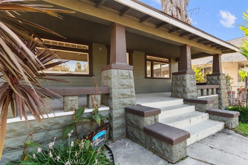 2134 W 29th