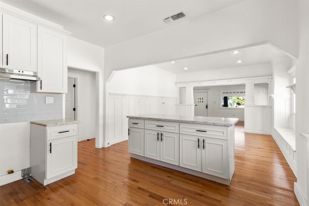 2134 W 29th
