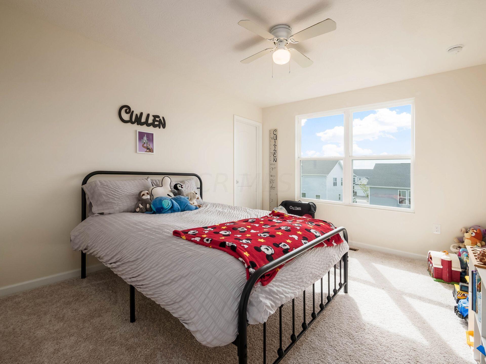 121 Leather Leaf Circle