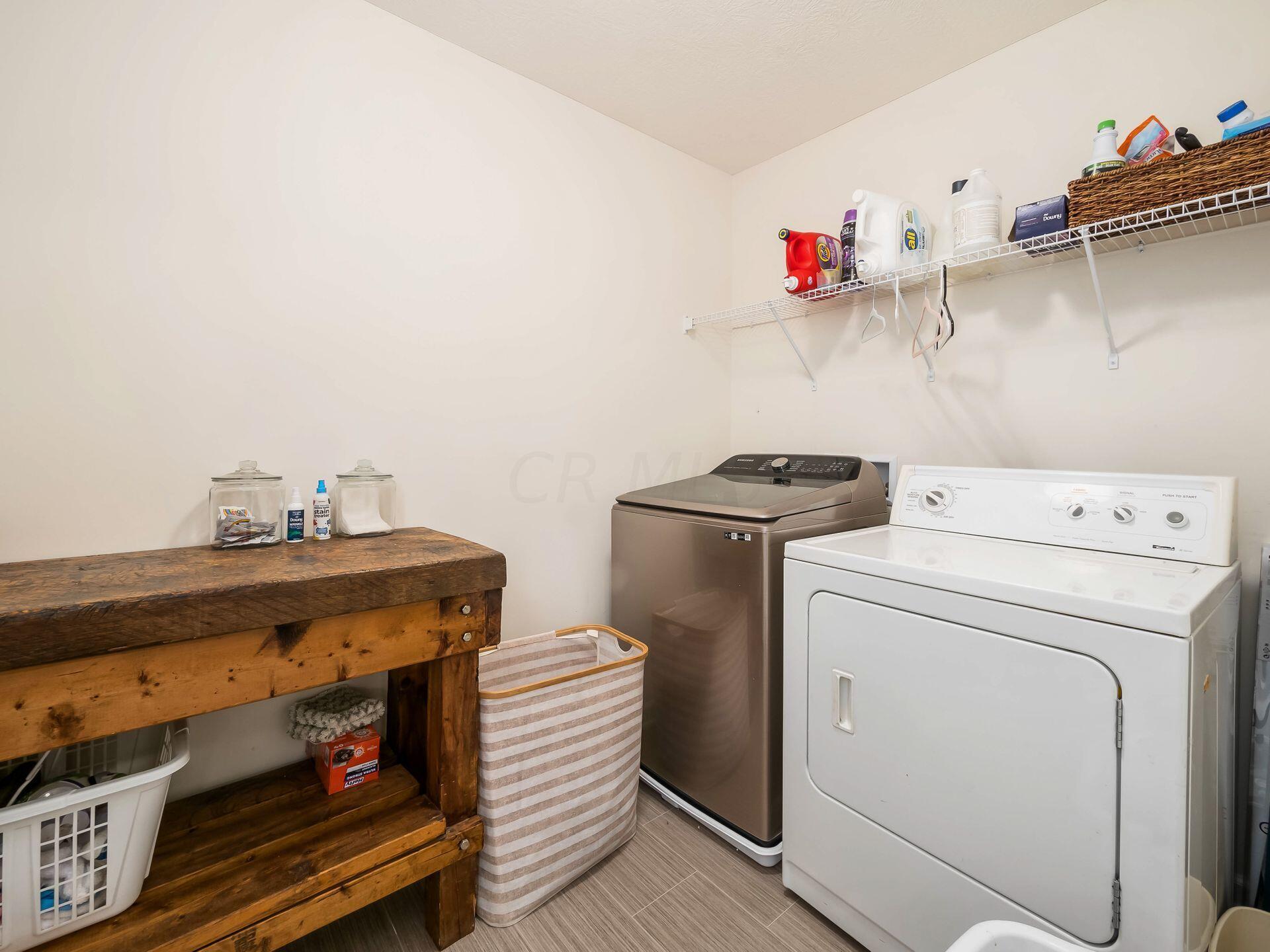 121 Leather Leaf Circle