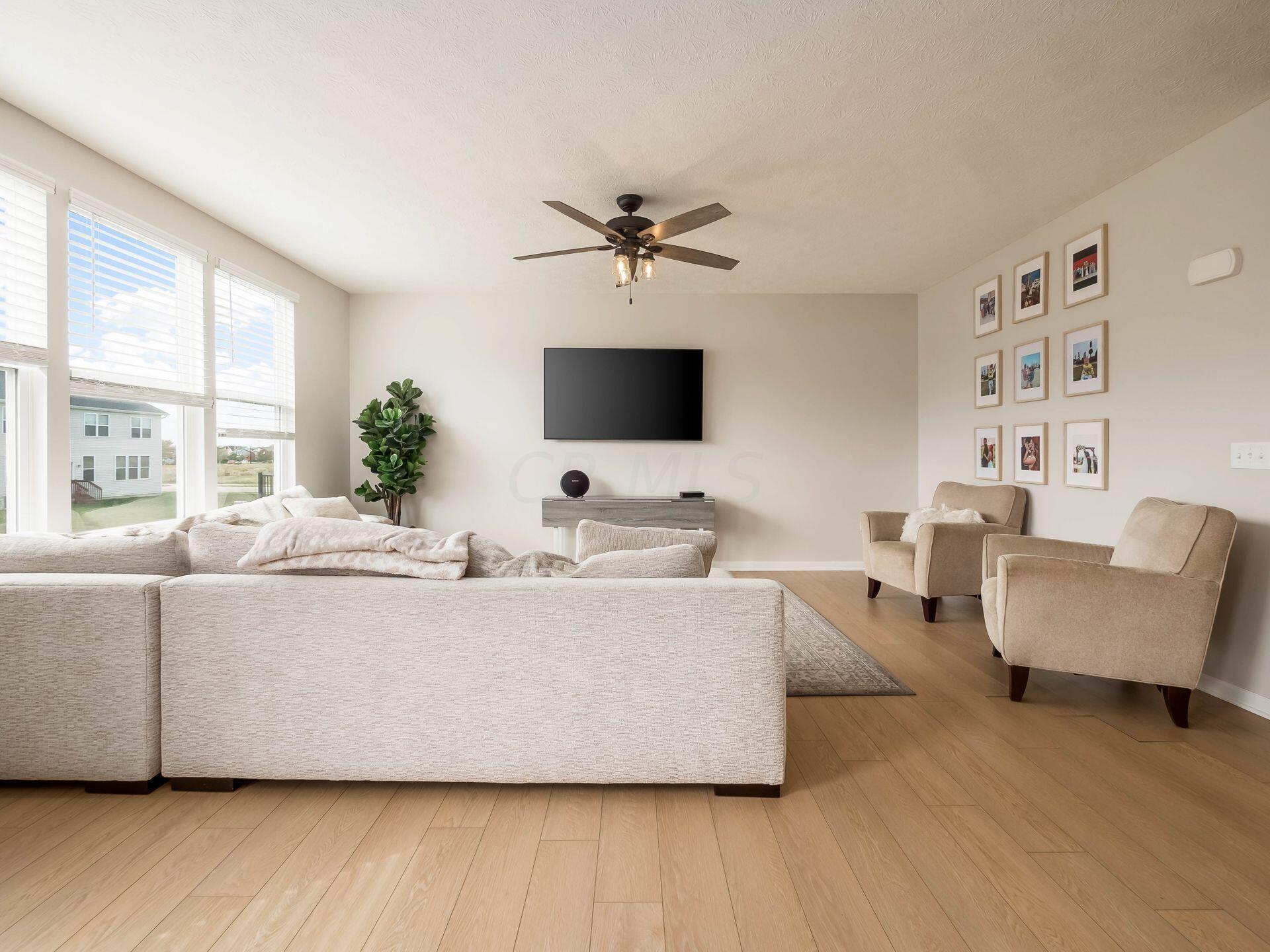 121 Leather Leaf Circle