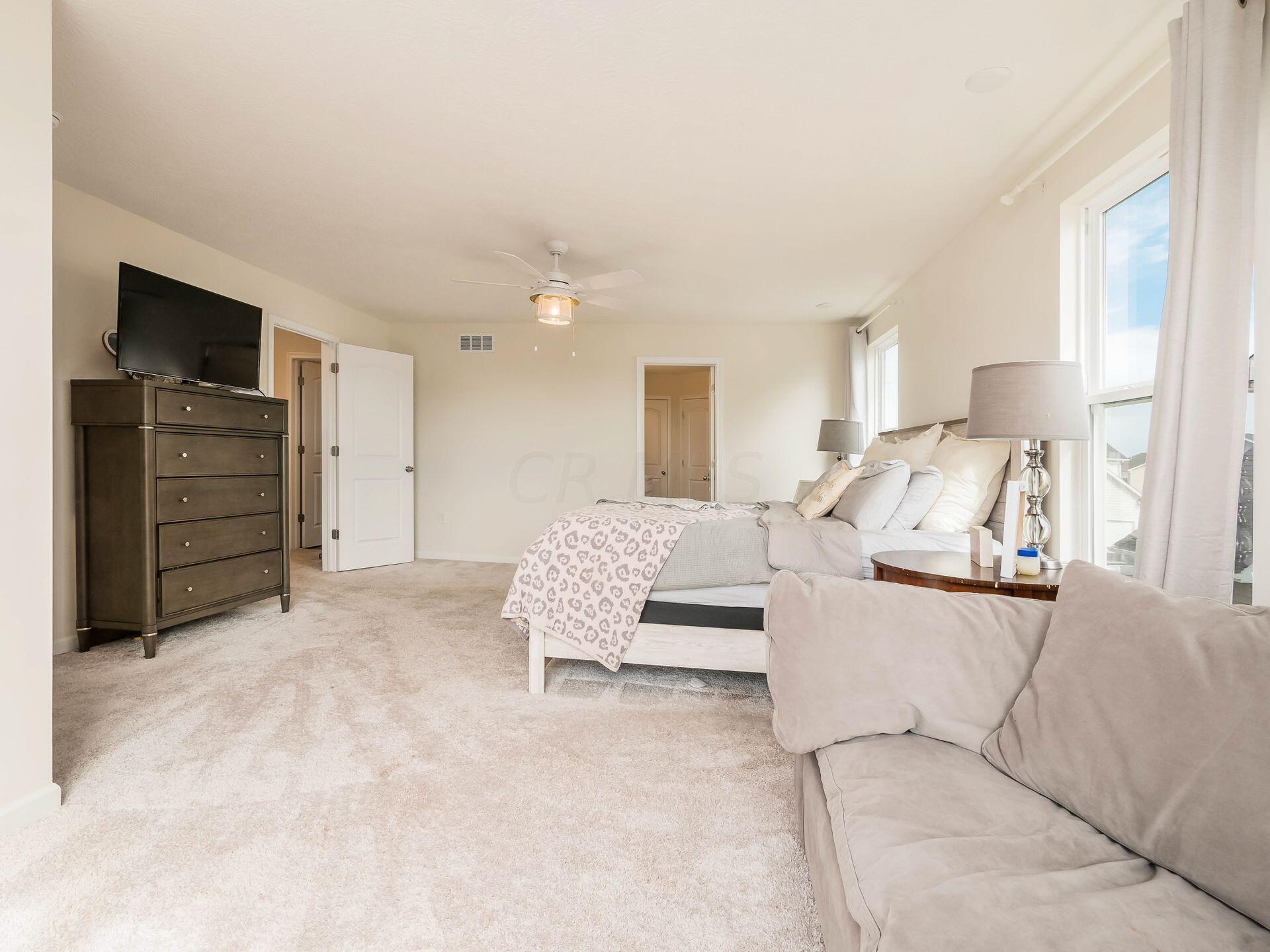 121 Leather Leaf Circle