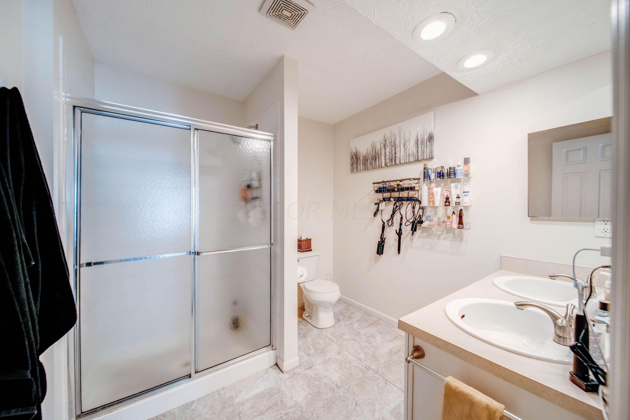 6183 Norway Glen Avenue